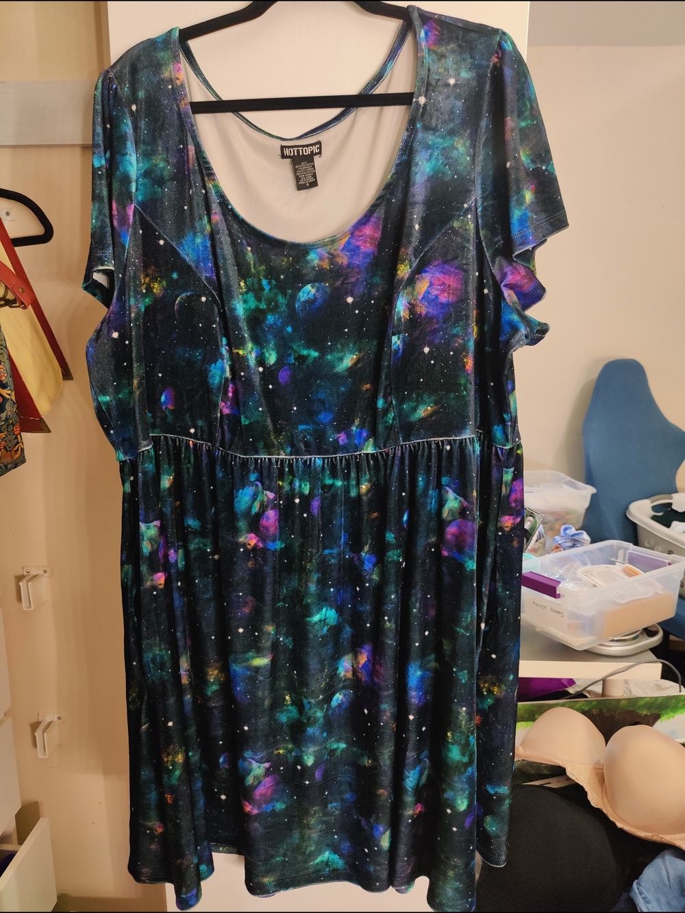Hot Topic Galaxy Print Scoop Neck Velvet Dress - 5X - Picture 2 of 6